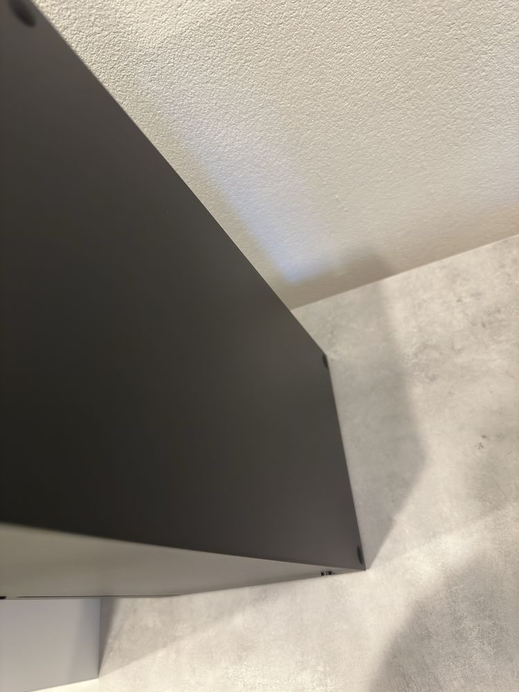 Xbox series x prawie jak nowy brak rys i sladów uzytkowania.