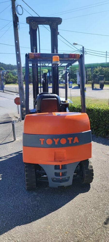 Empilhador Elétrico Toyota 3T | 6m | Revisto c/ Garantia