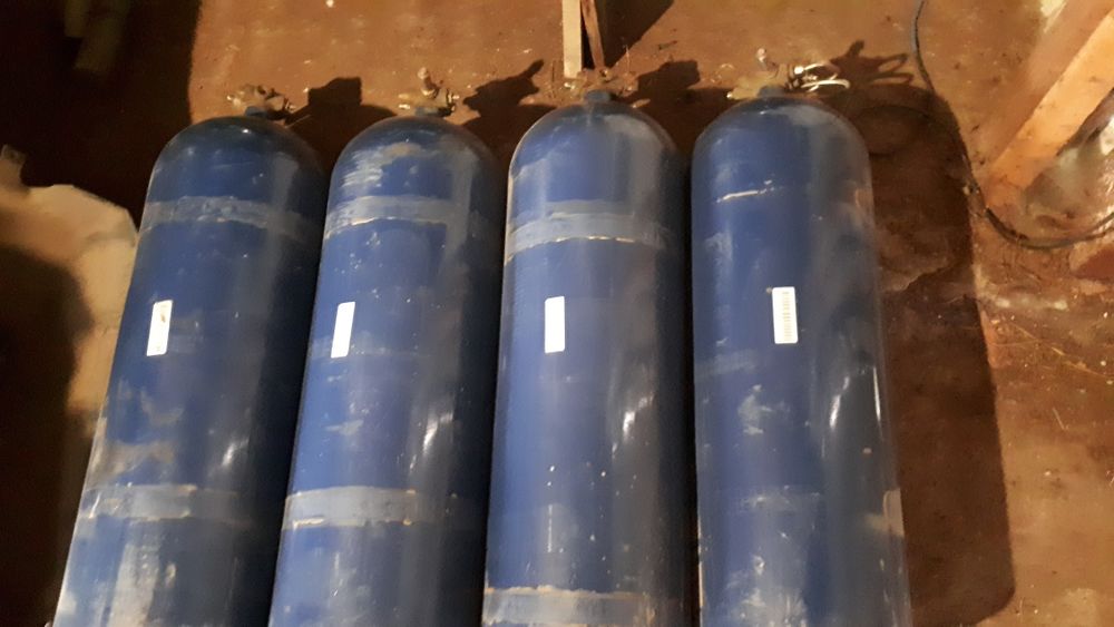 Газові Балоні V-40 л.  робочій тиск 250 ат.. з VW Caddy.