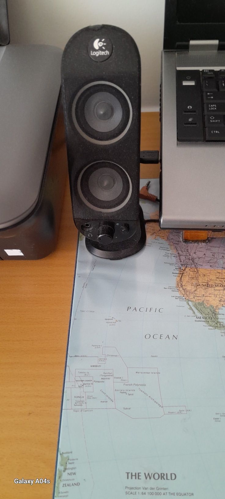 2 colunas e subwoofer