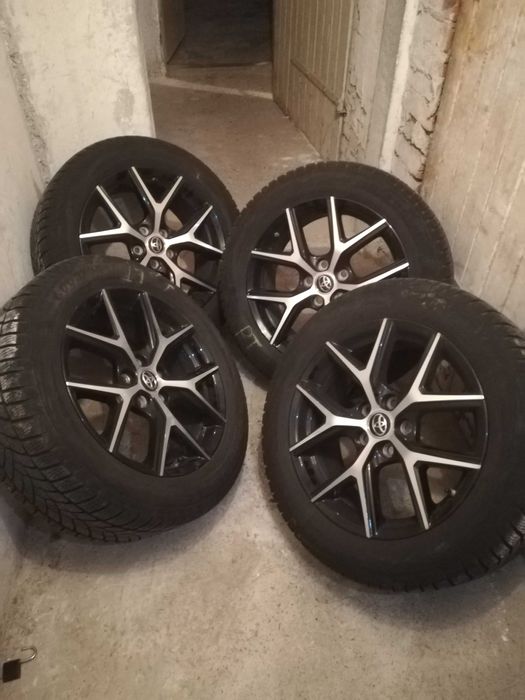 Koła oryginalne Toyota Rav4 rozstaw 114,3/5, 235/55 R18