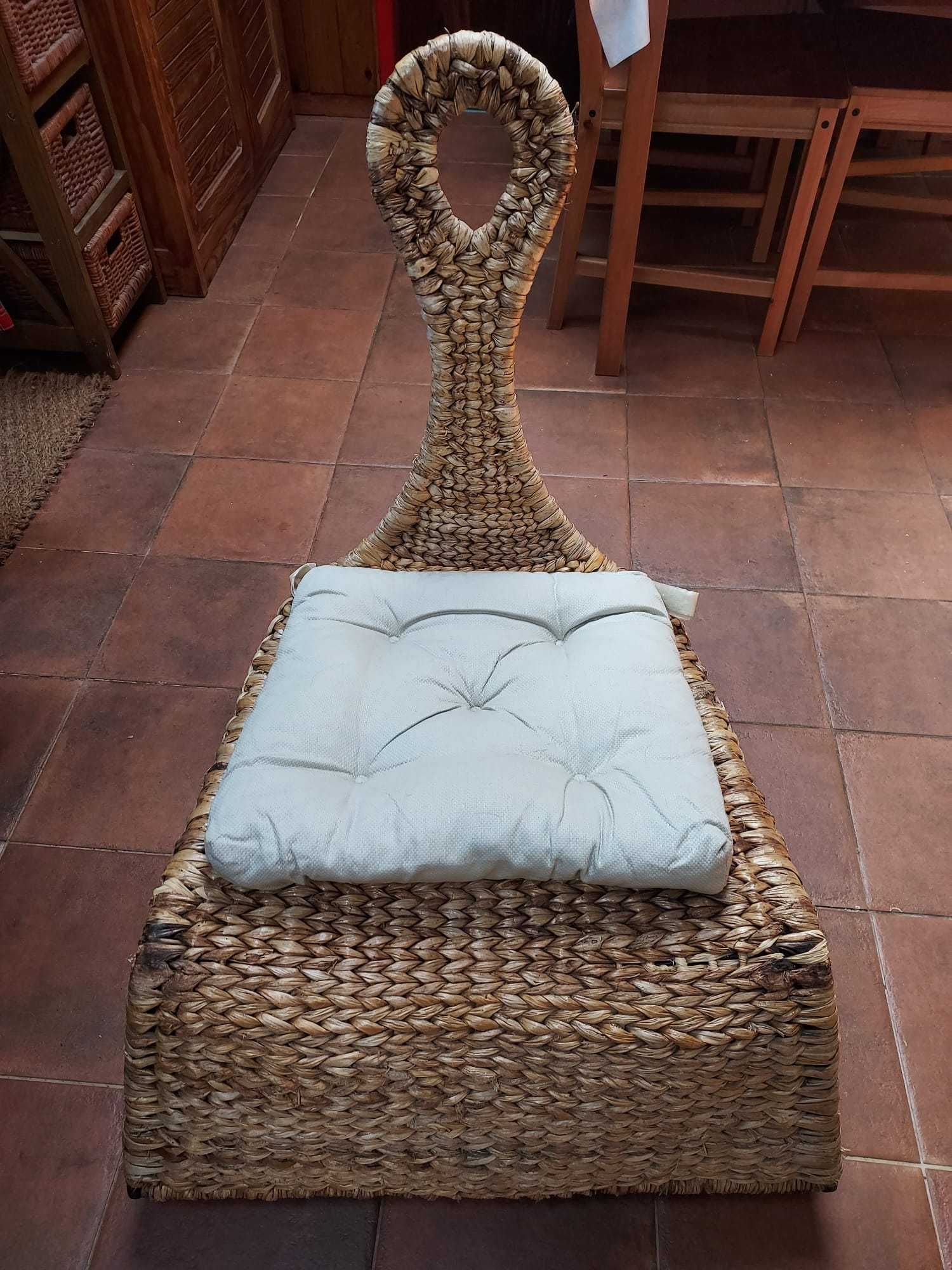 Cadeirão em palhinha da Ikea