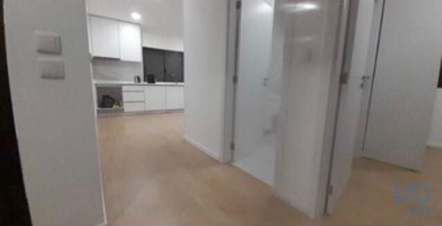 Arrenda-se T2 remodelado