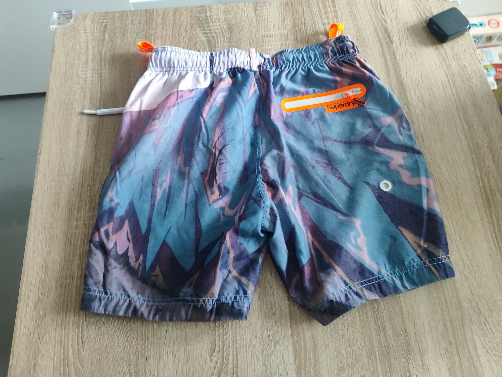 Spodenki spodnie szorty SuperDry