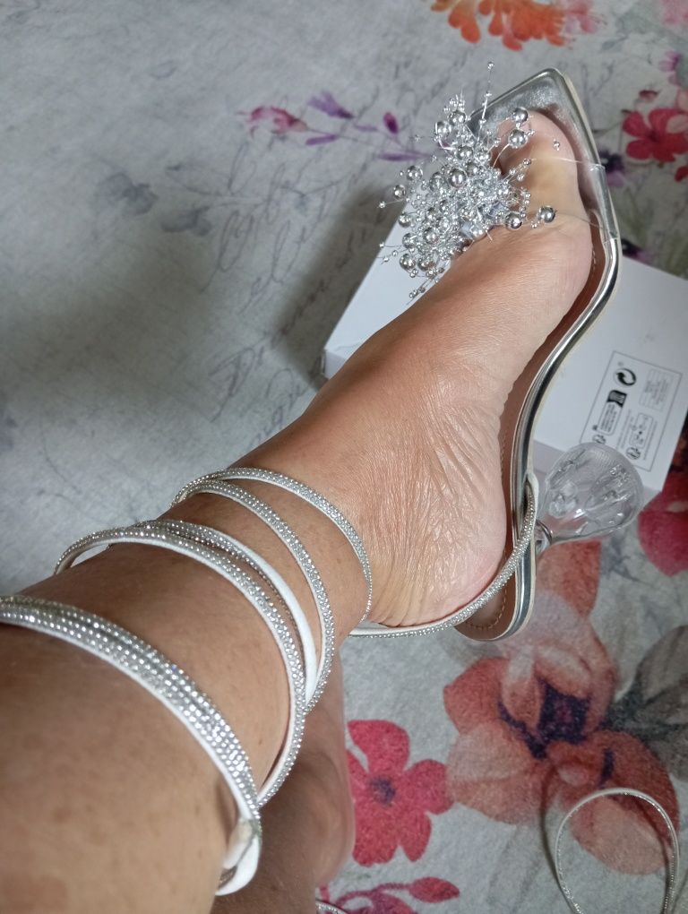 Piękne buty damskie 38