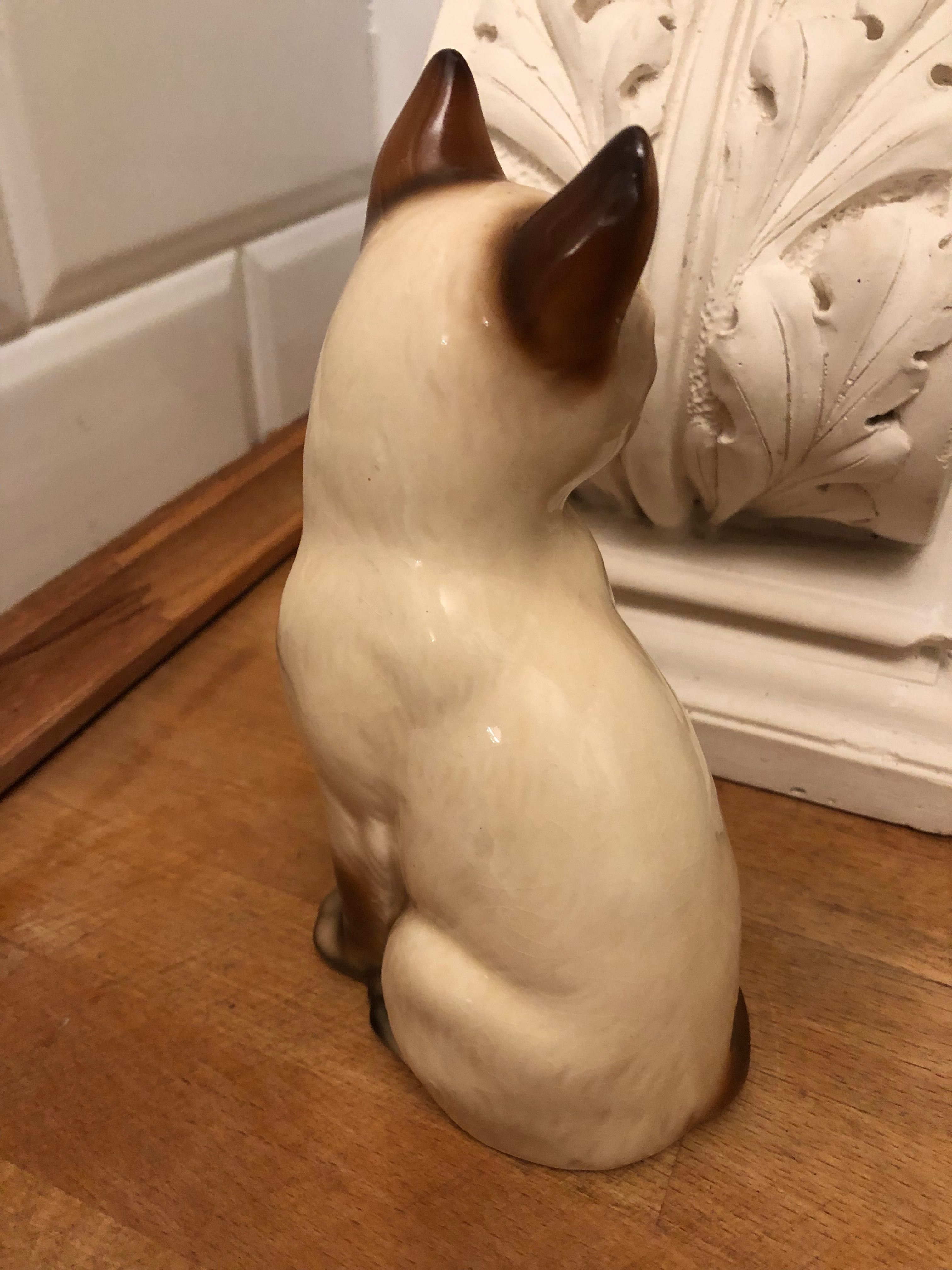 Porcelanowy kot figurka z porcelany syjamski