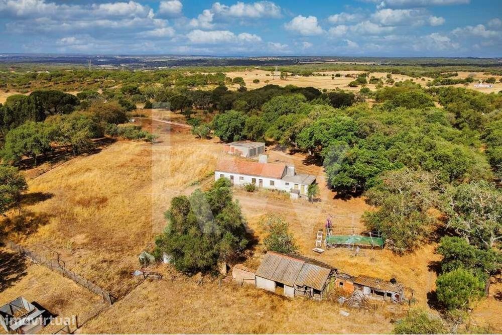 Monte Alentejano em Melides com ruína e 1 Casa para recuperar