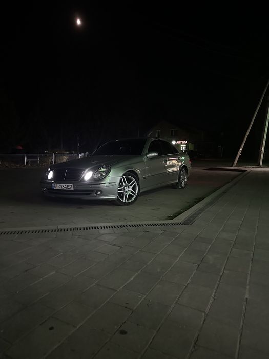 Мерседес є211 2005 рік