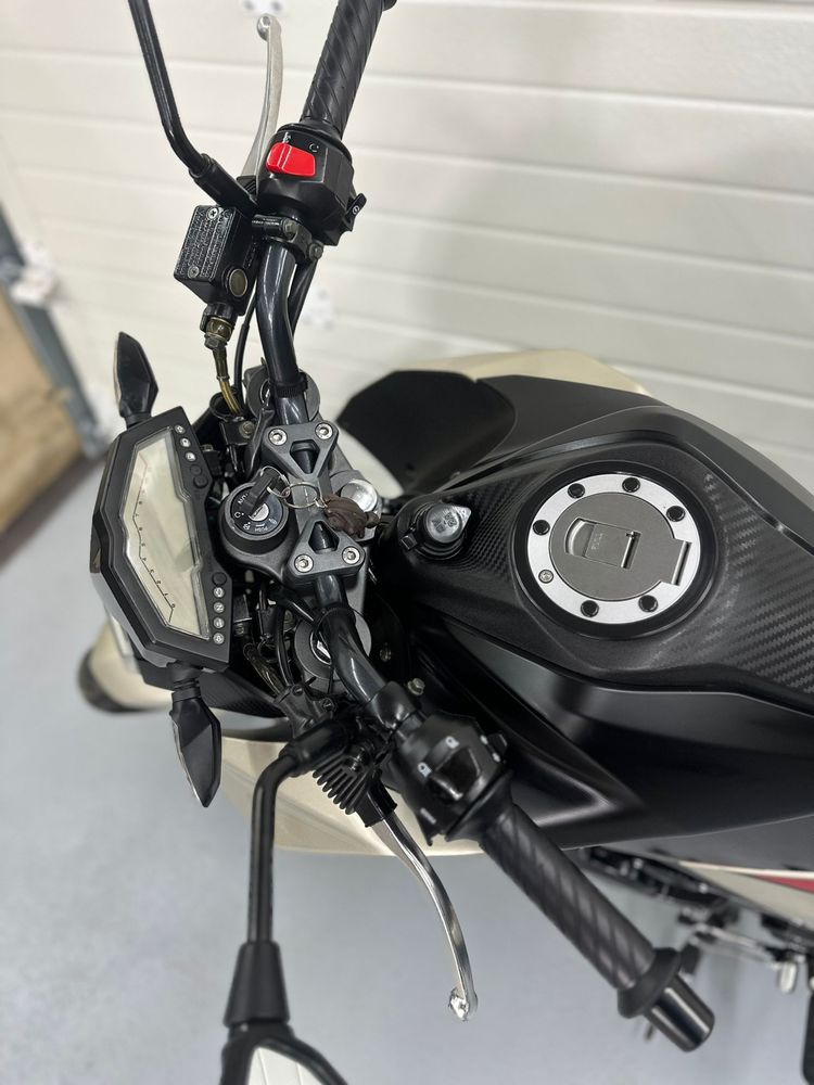 Sym nhx 125 naked