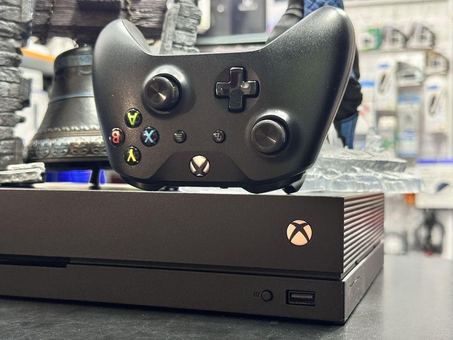 Xbox One X 1tb xbox one X 1000gb