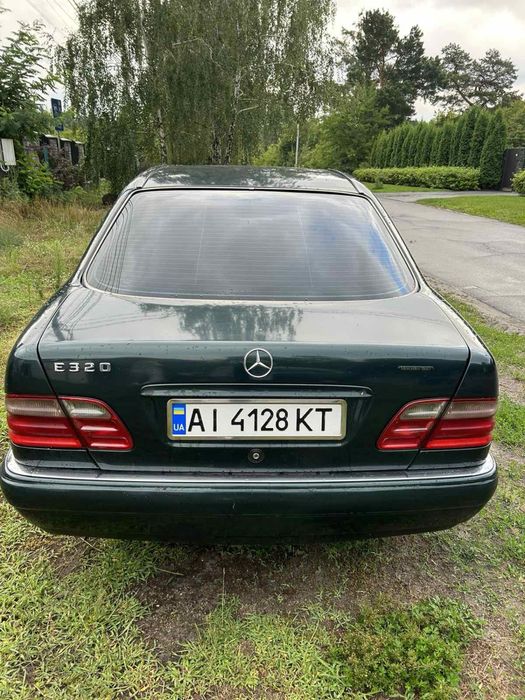 Продам Mersedes-Benz e-320