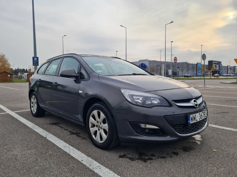 Opel Astra IV Sports Tourer • 2015 • 140 KM • LPG fabryczne