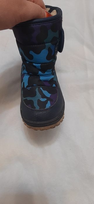 Продам зимние ботинки