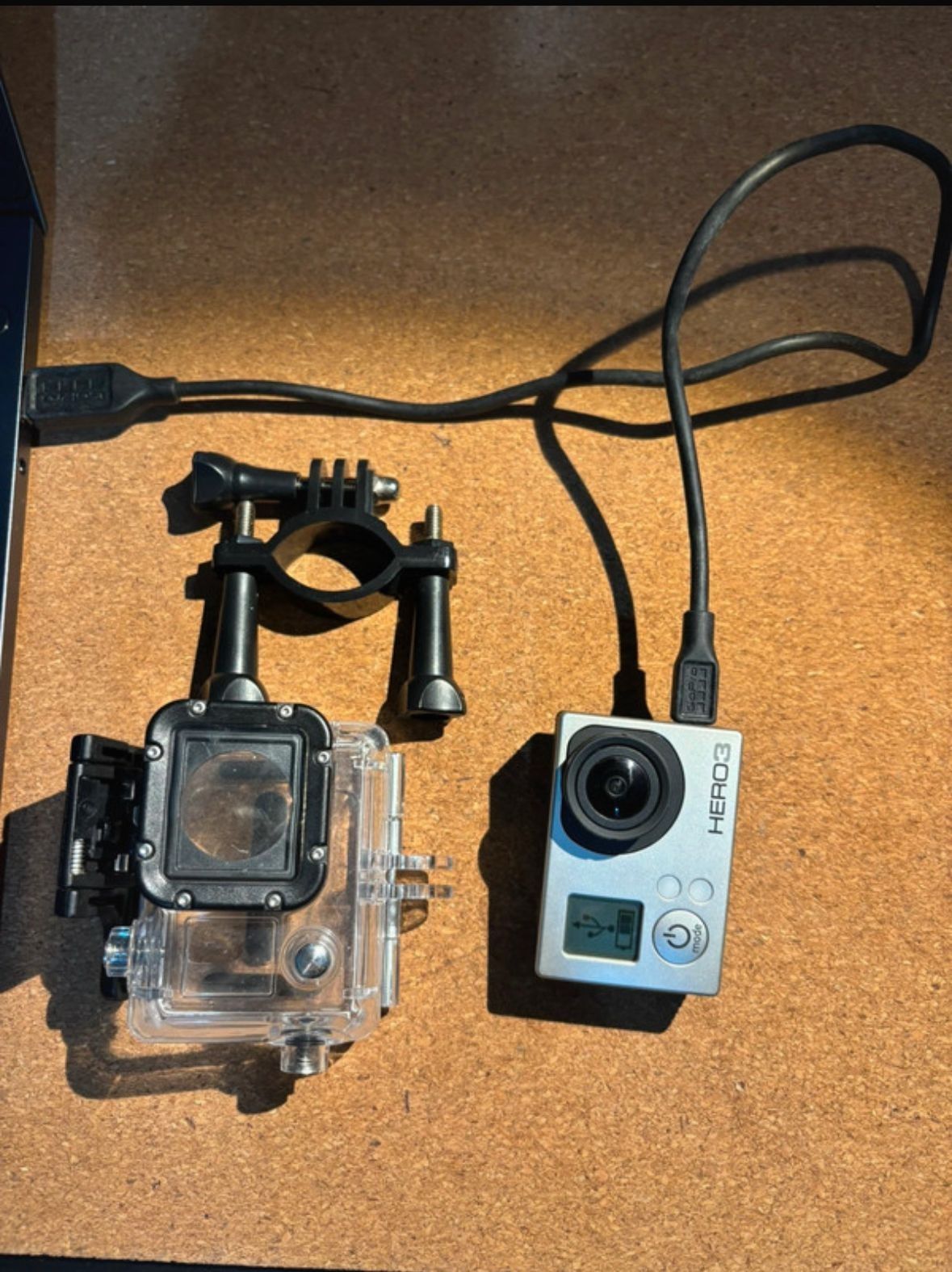 Go Pro Hero3 com acessórios
