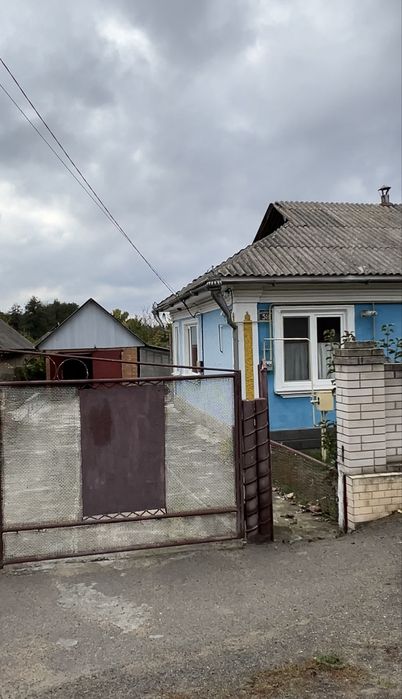 Продається будинок поруч з сосновим лісом та річкою Південний Буг