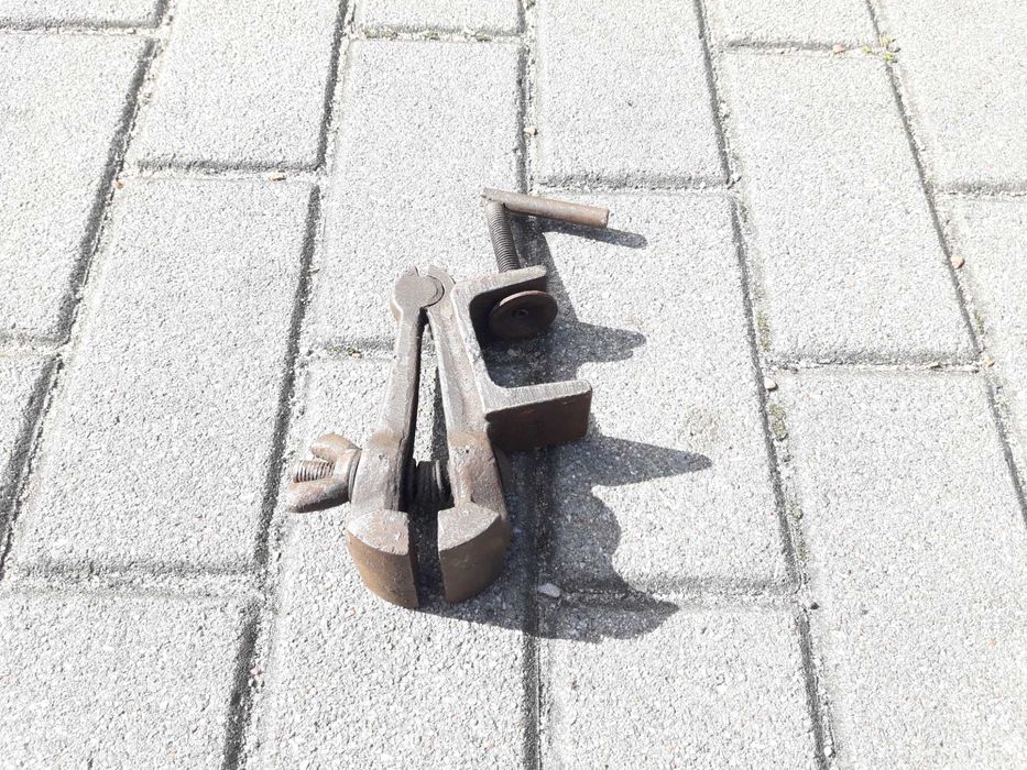 Stare małe imadło imadełko ścisk PRL