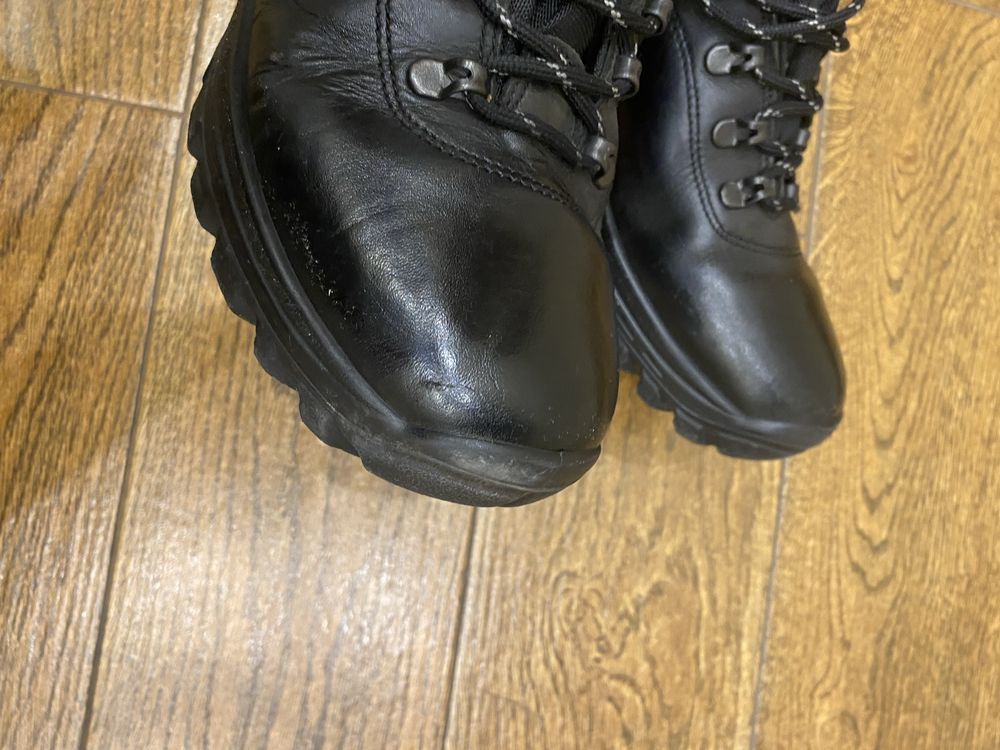 Buty trapery czarne skórzane