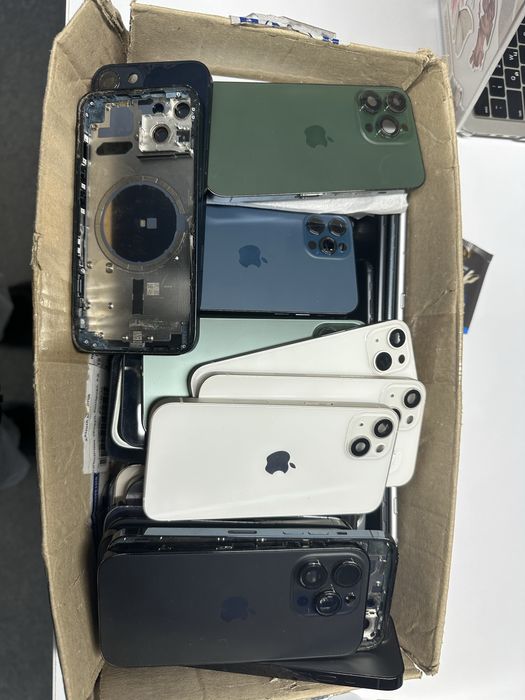 Оригінальний корпус IPhone