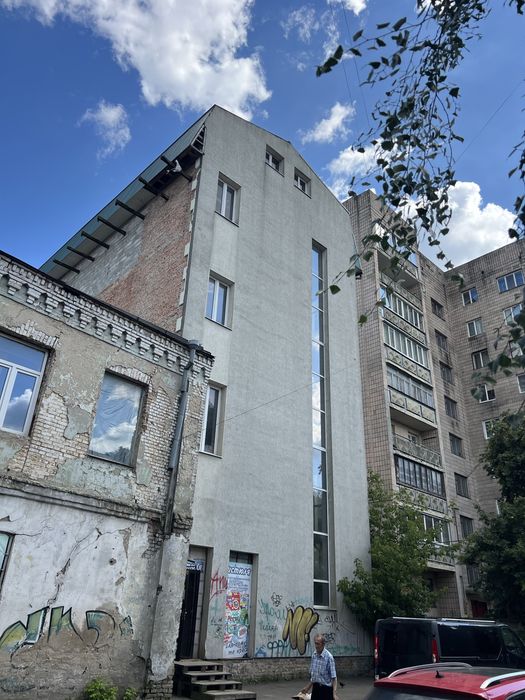 Продаж комерційної будівлі у самому центрі міста !