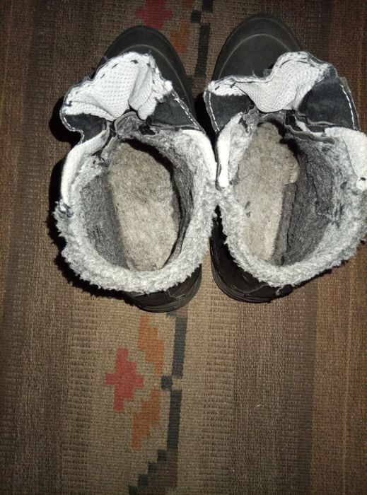 Сноубутси на шнурках,450грн.