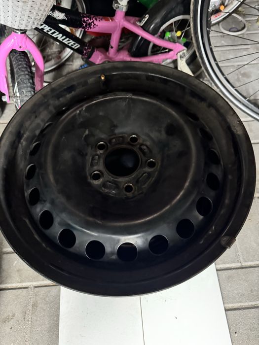 Felgi stalowe do ford R16