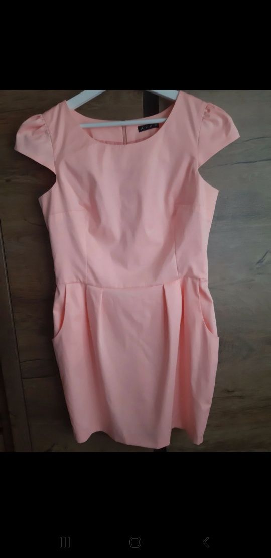 Różowa sukienka ALA 44