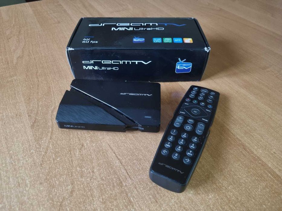 DreamTV Mini Ultra HD Iptv Streamer Bluetooth Smart TV Box