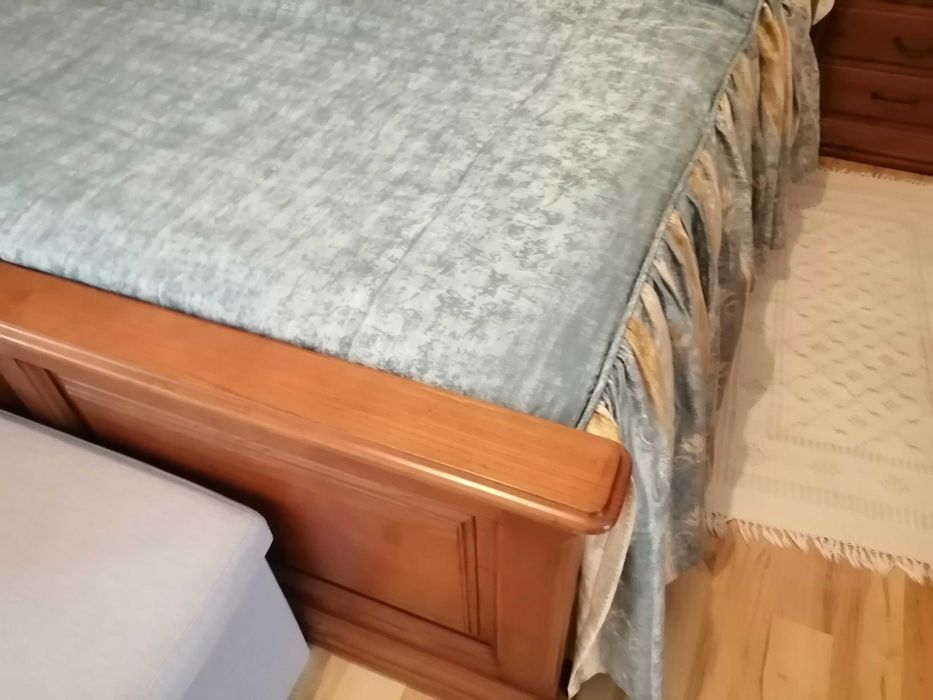 Colcha + almofadas + cortinados