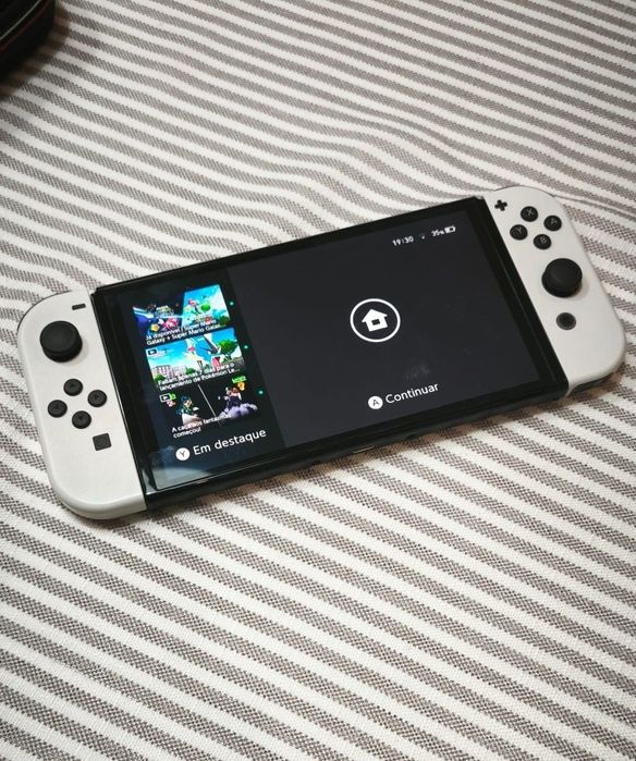 Nintendo Switch Oled branca