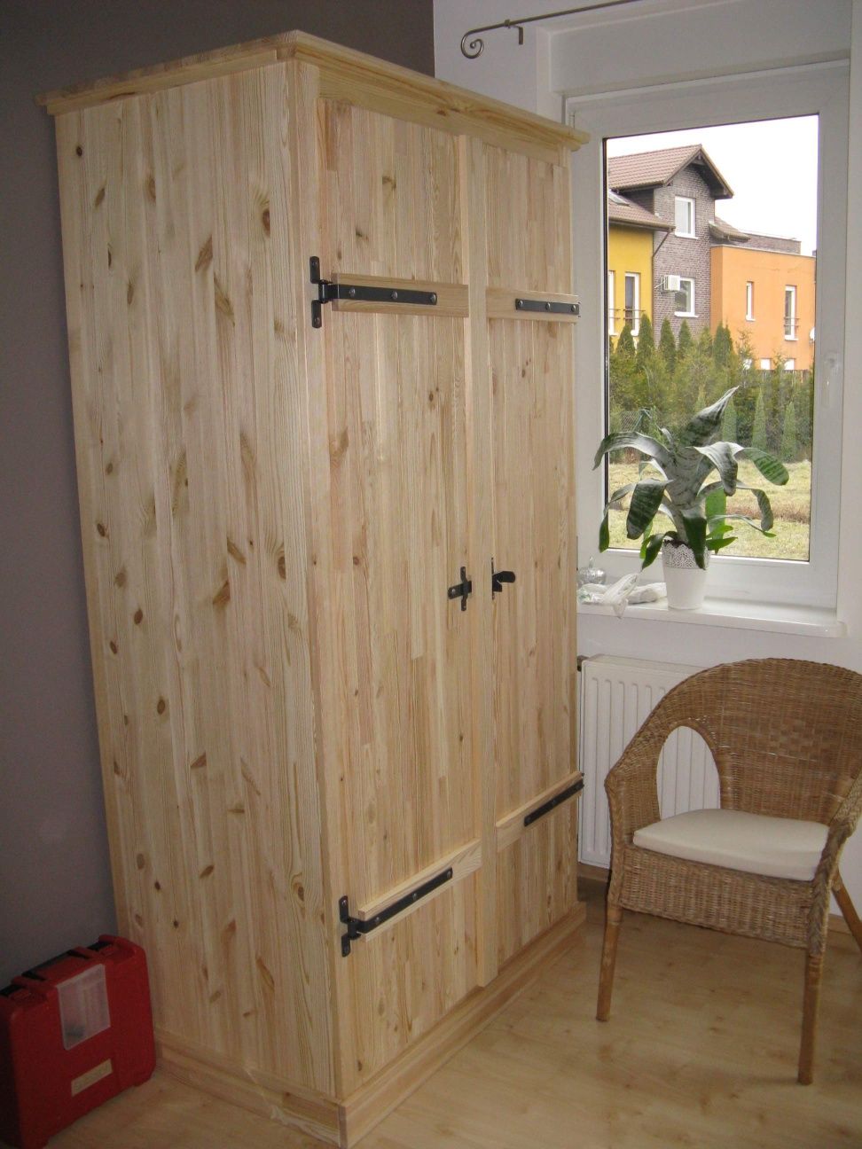 DREWNIANA SZAFA, klimatyczna, I
