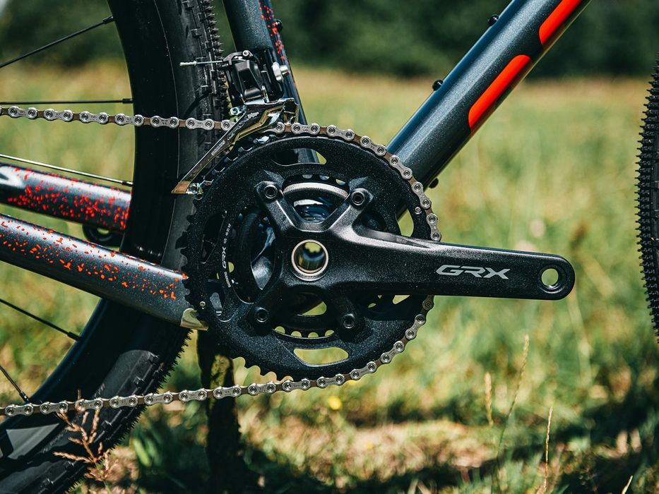 Rower gravel ACCENT FREAK CARBON GRX szaro-czerwony, rozmiary