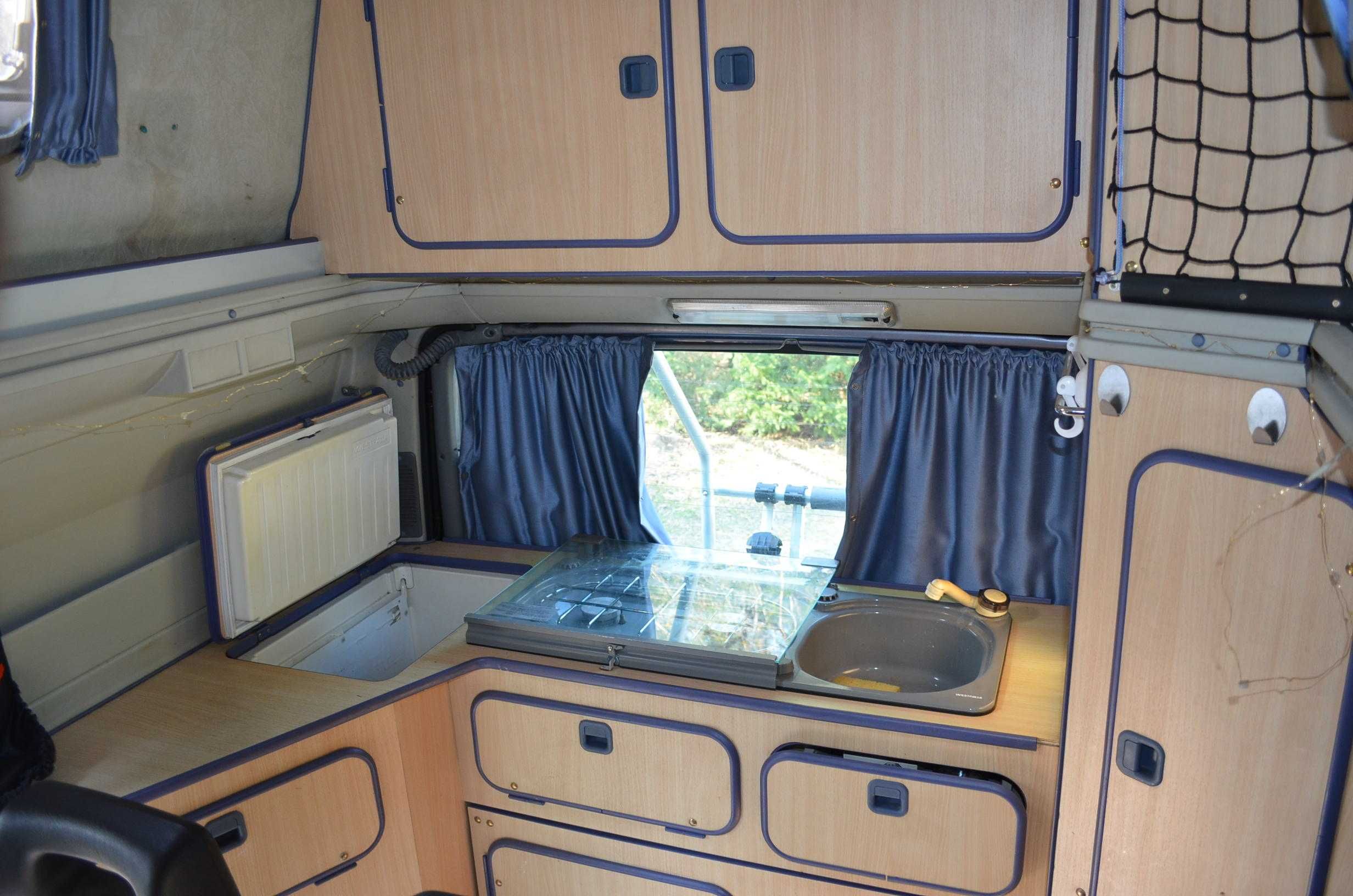 Ford Transit Westfalia Nugget 5 os. 2.5 TD  kamper 180tys. km.