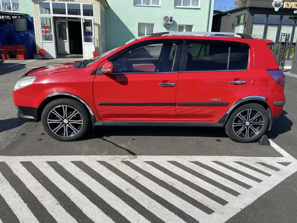 Geely mk cross 2011 рік хетчбек 1.5 газ/бенз