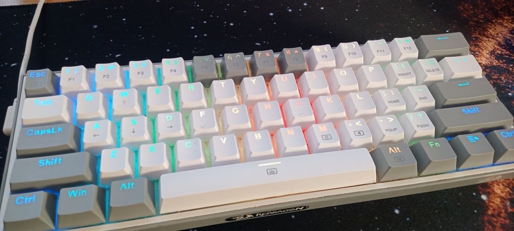 механічна клавіатура Redragon Fizz K617 White.
