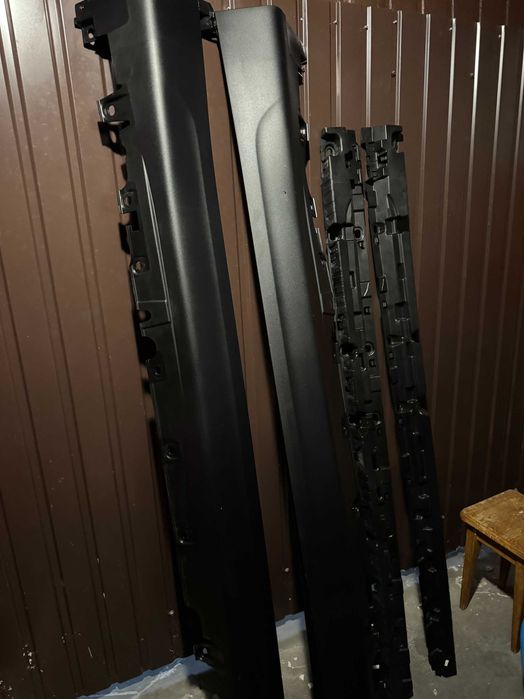 Вmw x5 f15 порог пластиковий накладка лівий правий кронштейн оригінал.