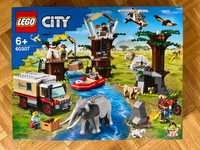 Na sprzedaż LEGO City 60307 Obóz ratowników dzikich zwierząt.