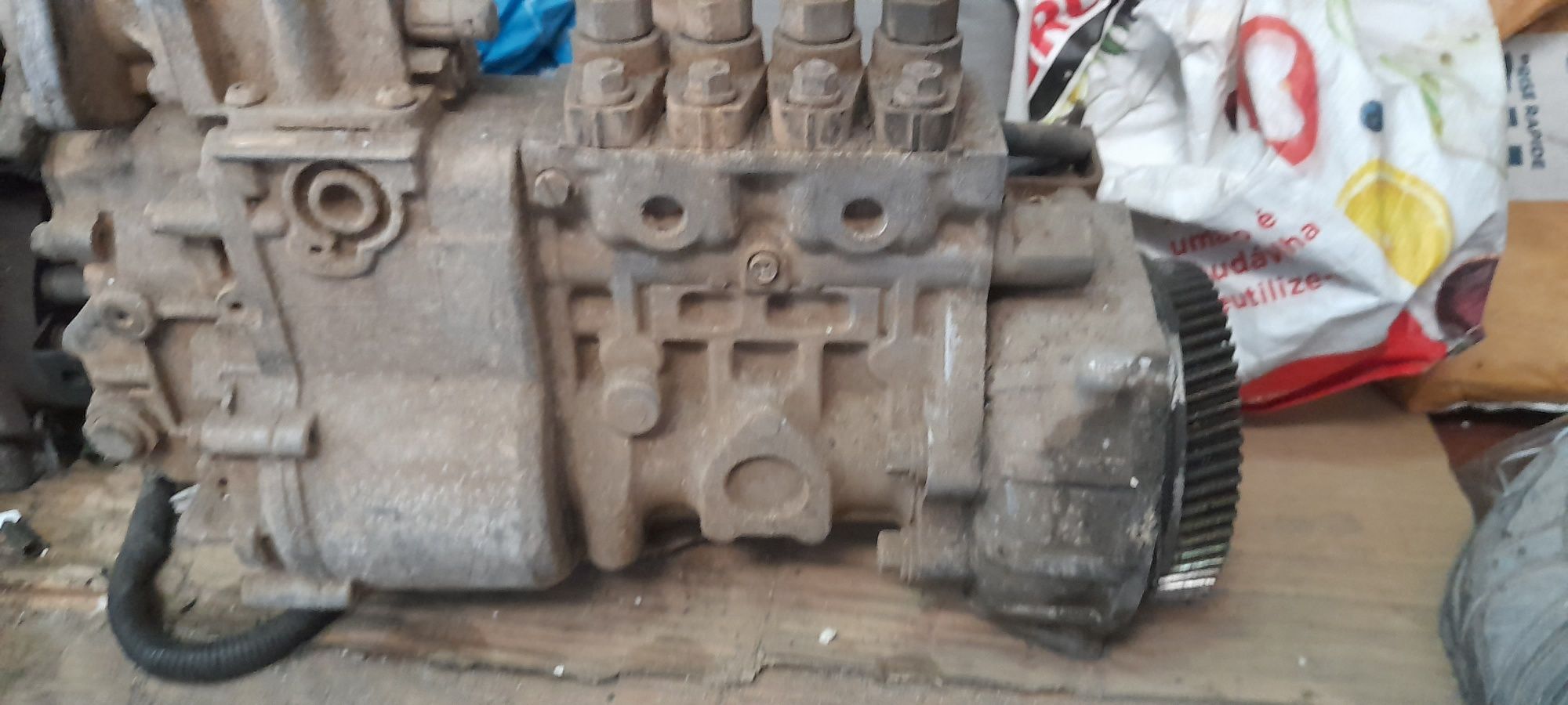 Bomba injectora canter 444 e 559