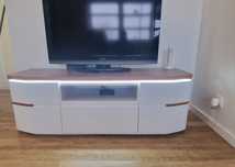 Aparador de Tv alto brilho branco NOVO