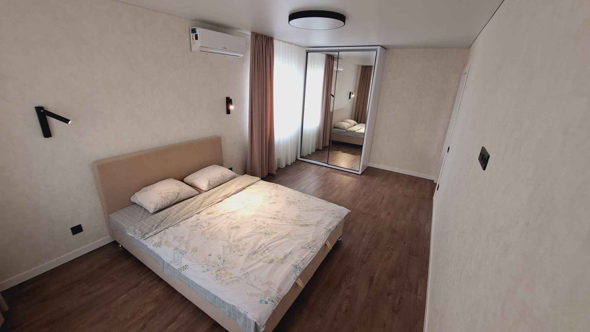 Продам  2 к квартира в центрі, ідеально під подобовий бізнес