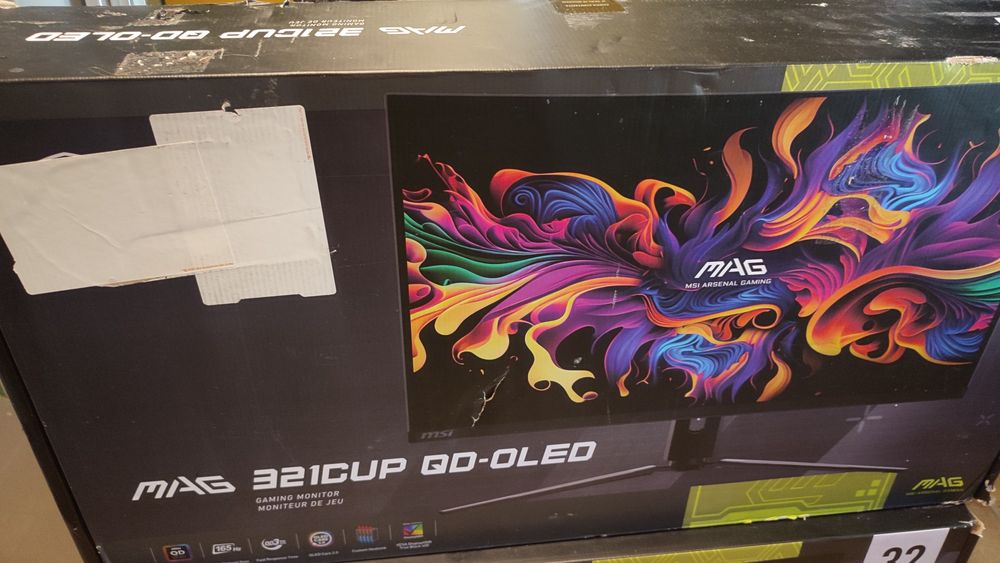 MSI MAG 321CUP QD-OLED 32" Curved 4K Gaming монітор Monitor