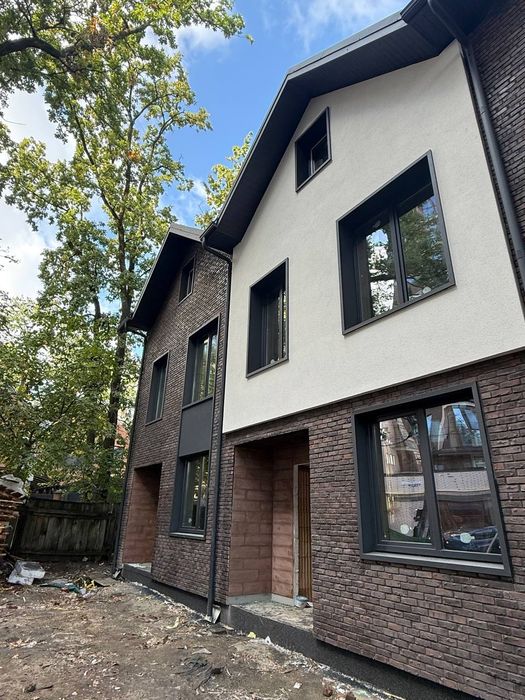 Таунхаус триповерхрвий Ірпінь Центр Розтермінування Центральні комунік