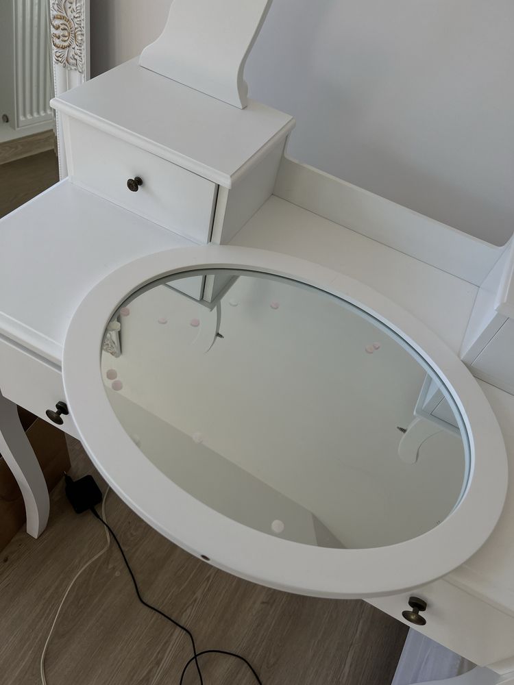 Туалетний столик з дзеркалом JYSK білий