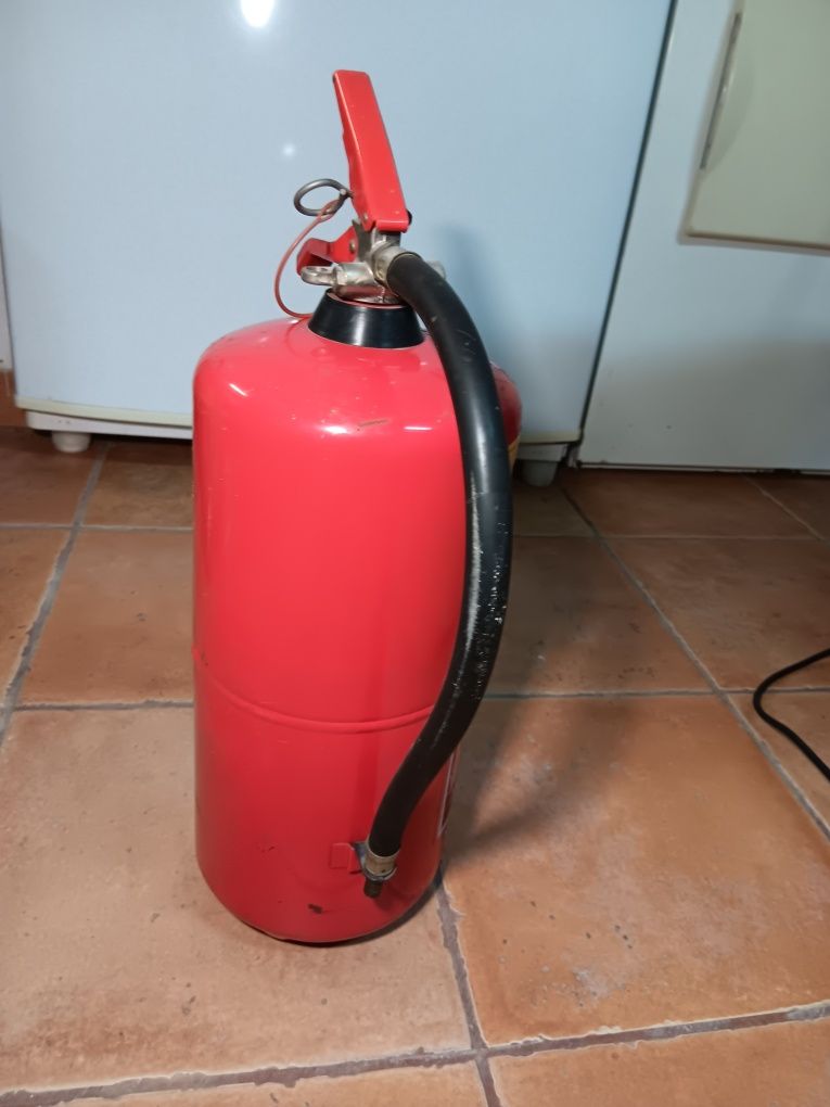 Extintor grande 8kg