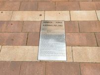 Tablica pierwsza pomoc w wypadkach przy pracy z PRL-u