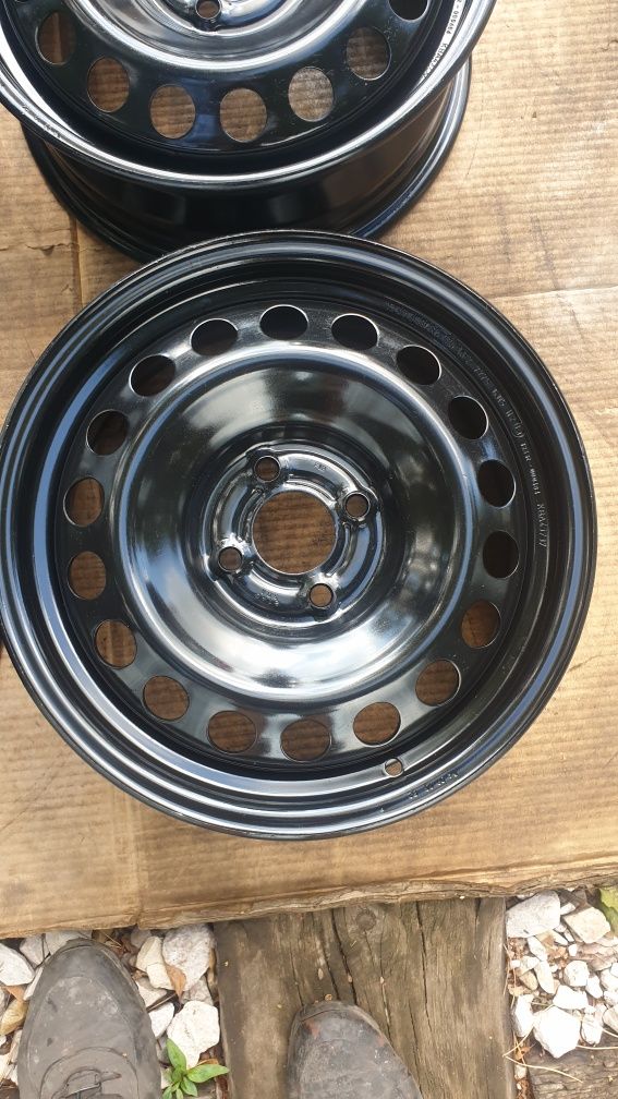 Felgi stalowe 15"4x100 6x15 ET 40 RENAULT CLIO IV DACIA