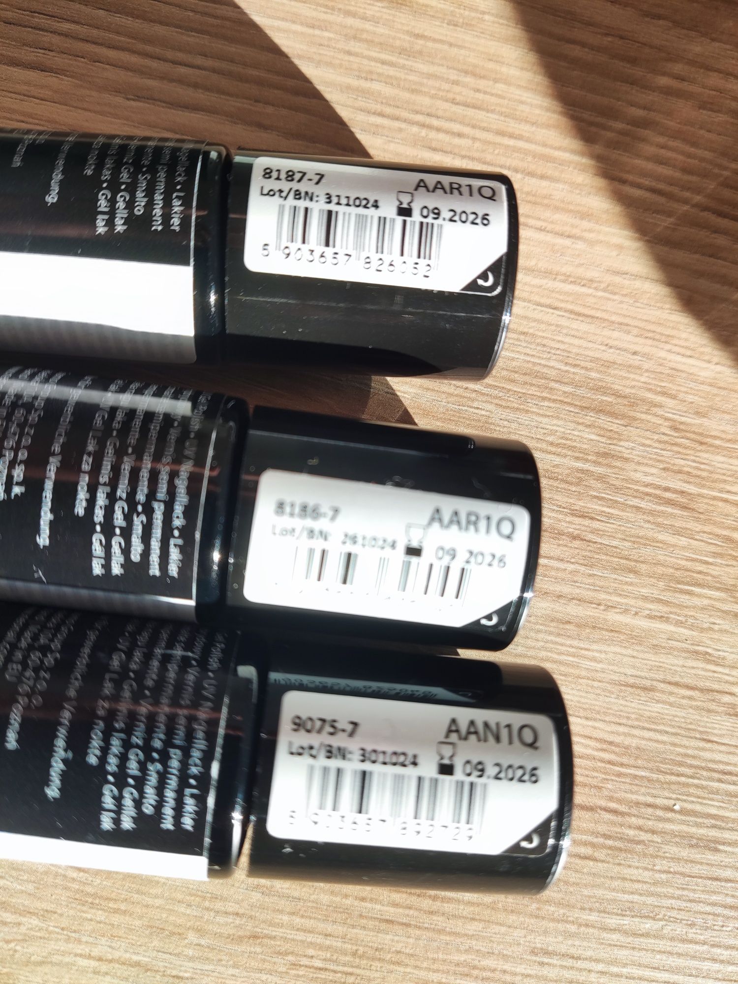 Lakier hybrydowy neonail 3 sztuki nowe