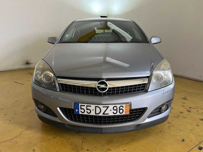 Opel Astra  GTC 5 Lugares