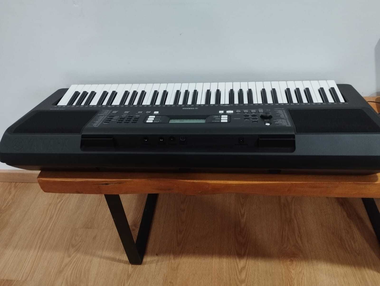 Teclado YAMAHA PSR-E373 novo