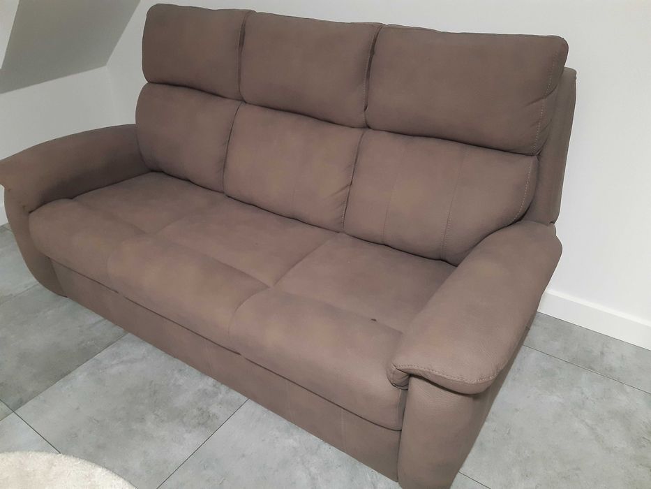 Sprzedam wypoczynek - sofę i dwa fotele cena 3.200 zł do negocjacji