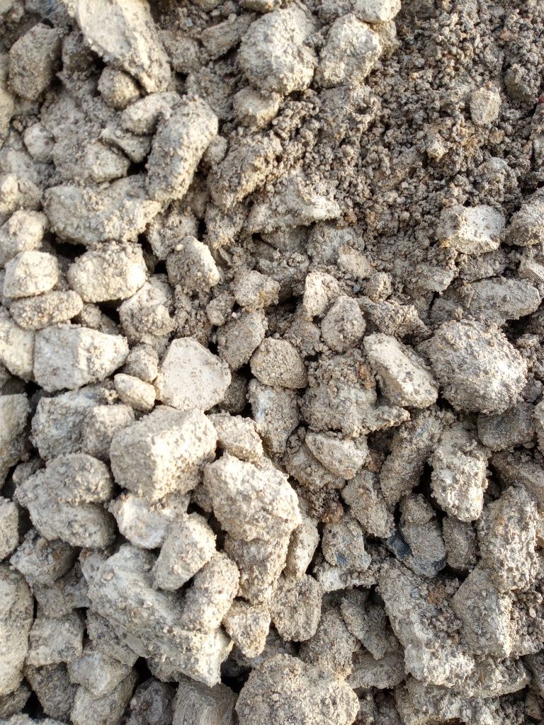 Piasek Żwir Beton Szlaka Ziemia Ogrodowa Utwardzenie terenu